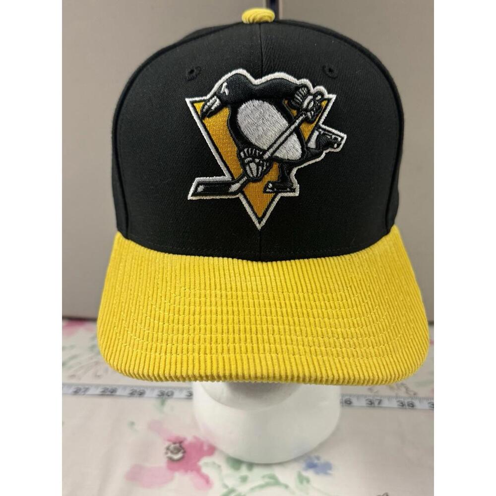 Mitchell & Ness Pittsburgh Penguins Pro Crown Corduroy Snapback‎ NHL Hat